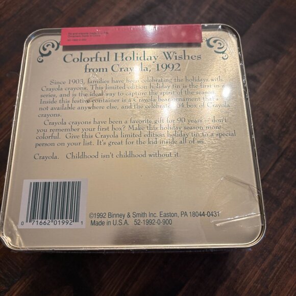 Vintage 1992 Crayola Crayons Christmas Tin with 64 Pack of Crayons ~ Sealed - Picture 2 of 2